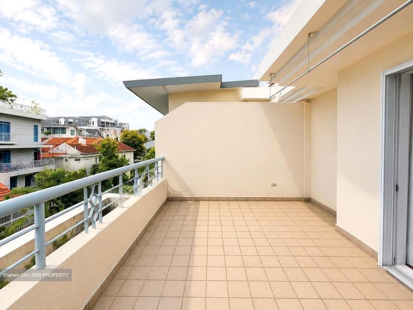 Lowland Road (D19), Terrace #613500801